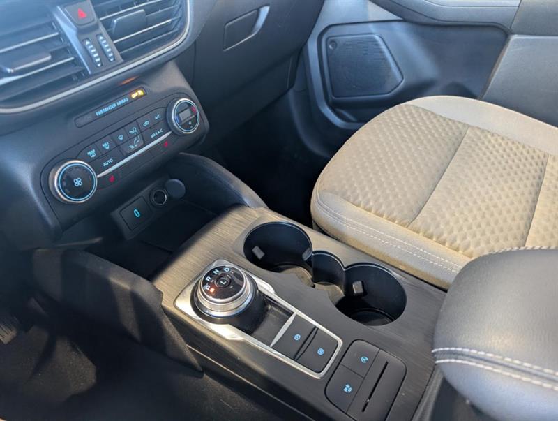 ford Escape 2020 - 26