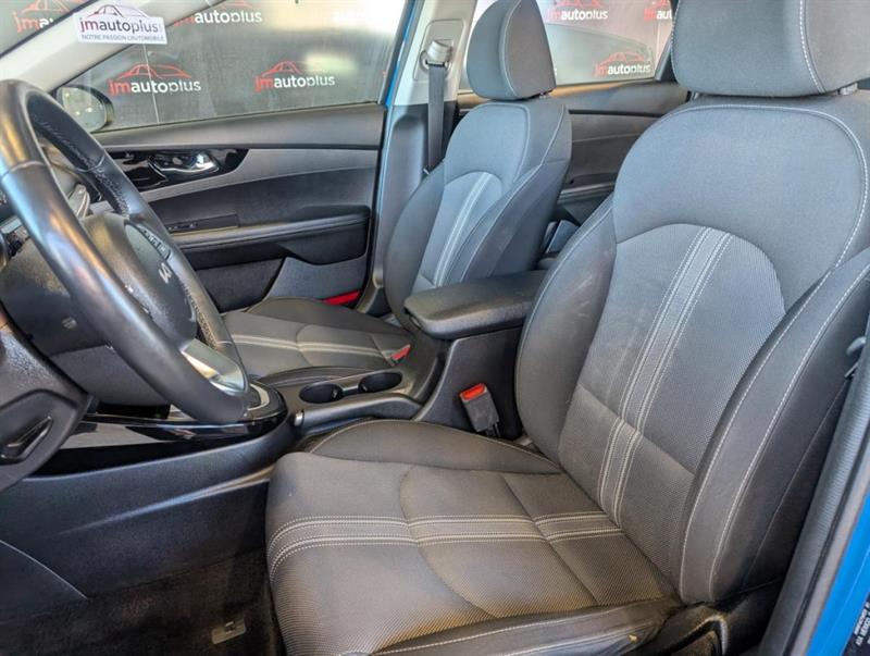 kia Forte 2022 - 14