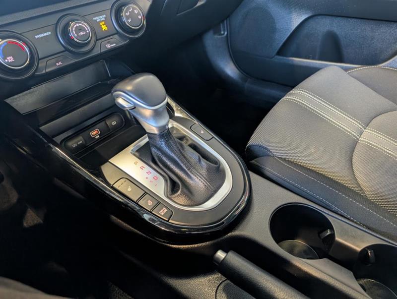 kia Forte 2022 - 26