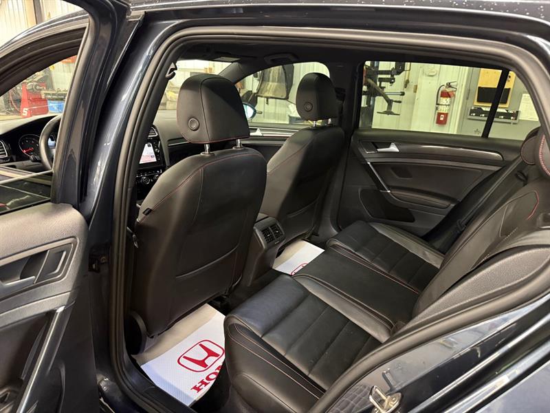 volkswagen Golf GTI 2018 - 25