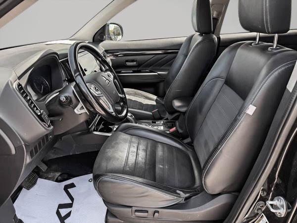 mitsubishi Outlander rechargeable 2018 - 13