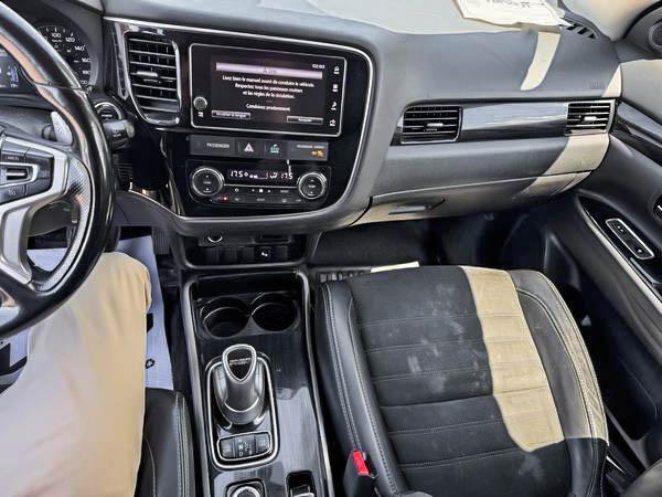 mitsubishi Outlander rechargeable 2018 - 24