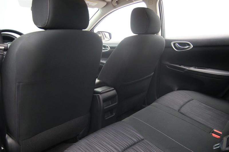 nissan Sentra 2019 - 9