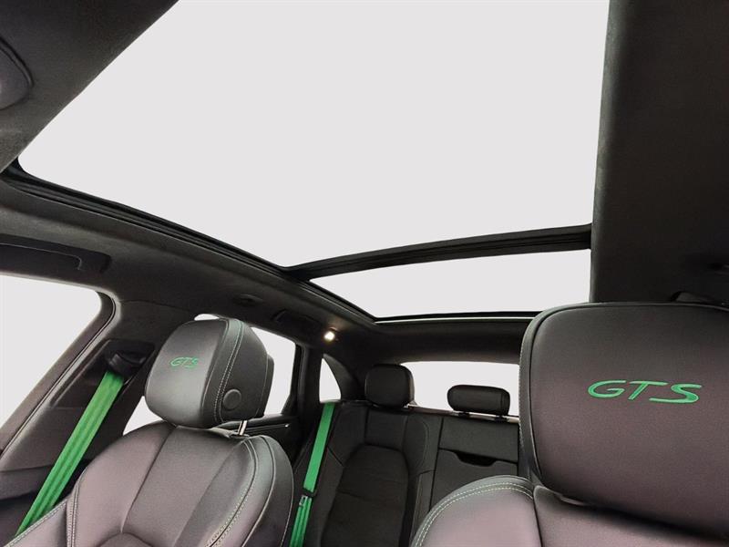 porsche Macan 2024 - 25
