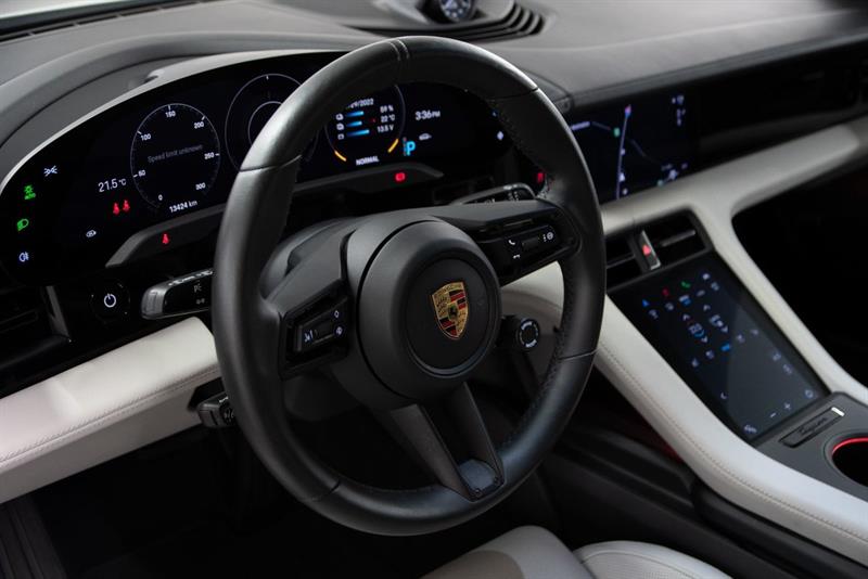 porsche Taycan 2021 - 10