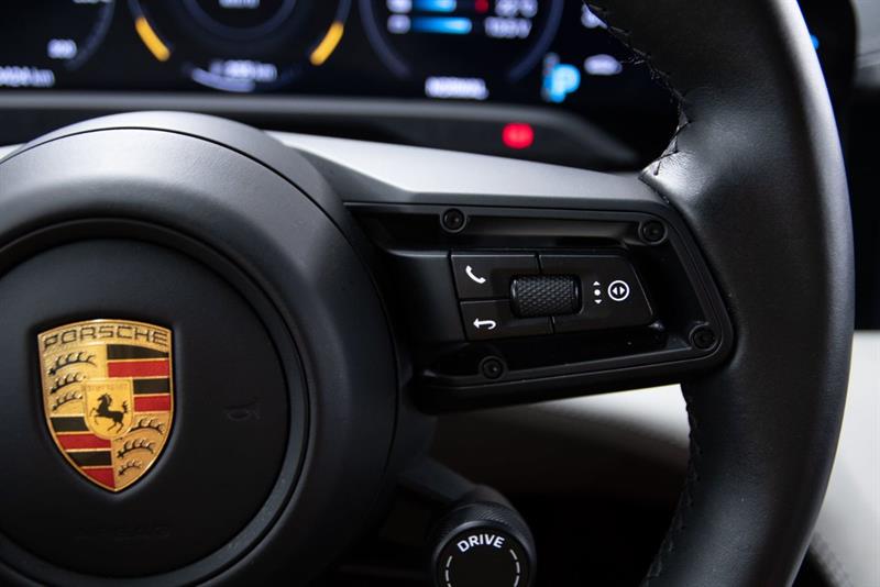 porsche Taycan 2021 - 19