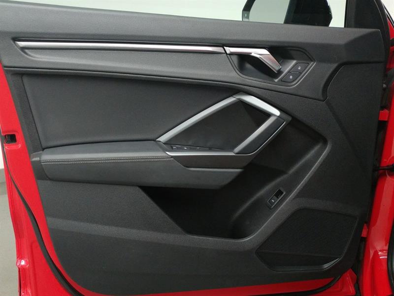 audi Q3 2021 - 12