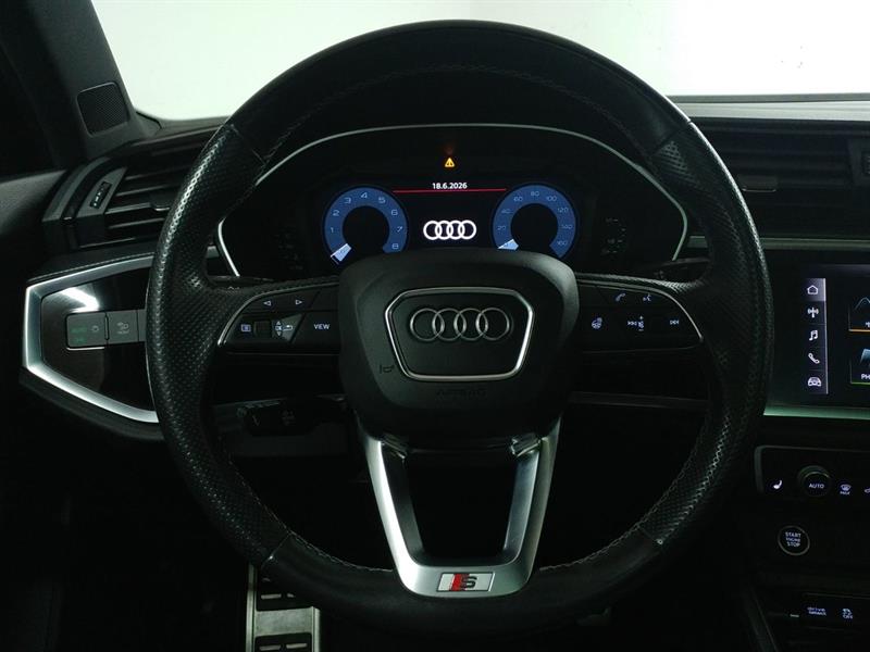 audi Q3 2021 - 17