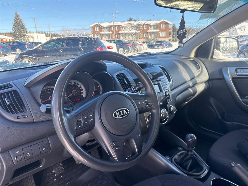 kia Forte Koup 2013 - 9