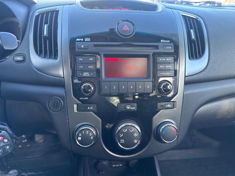 kia Forte Koup 2013 - 13