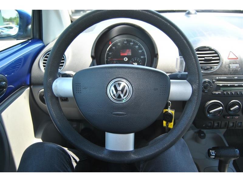 2007 Volkswagen Beetle - Image 21