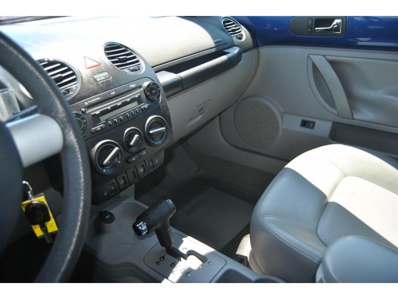 2007 Volkswagen Beetle - Image 23