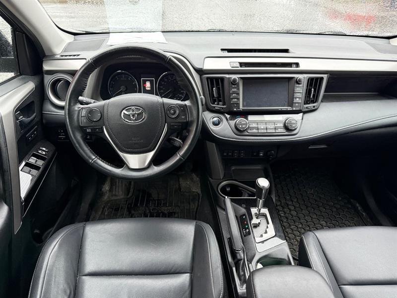2016 Toyota RAV4 - Image 11