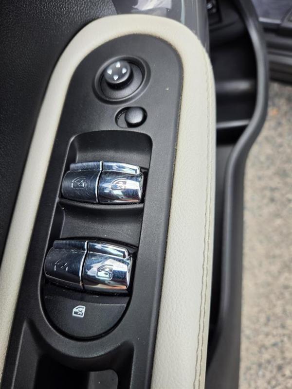 2018 Mini Countryman - Image 17