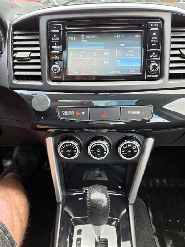 mitsubishi Lancer 2017 - 21