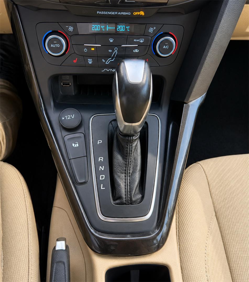 ford Focus 2018 - 18