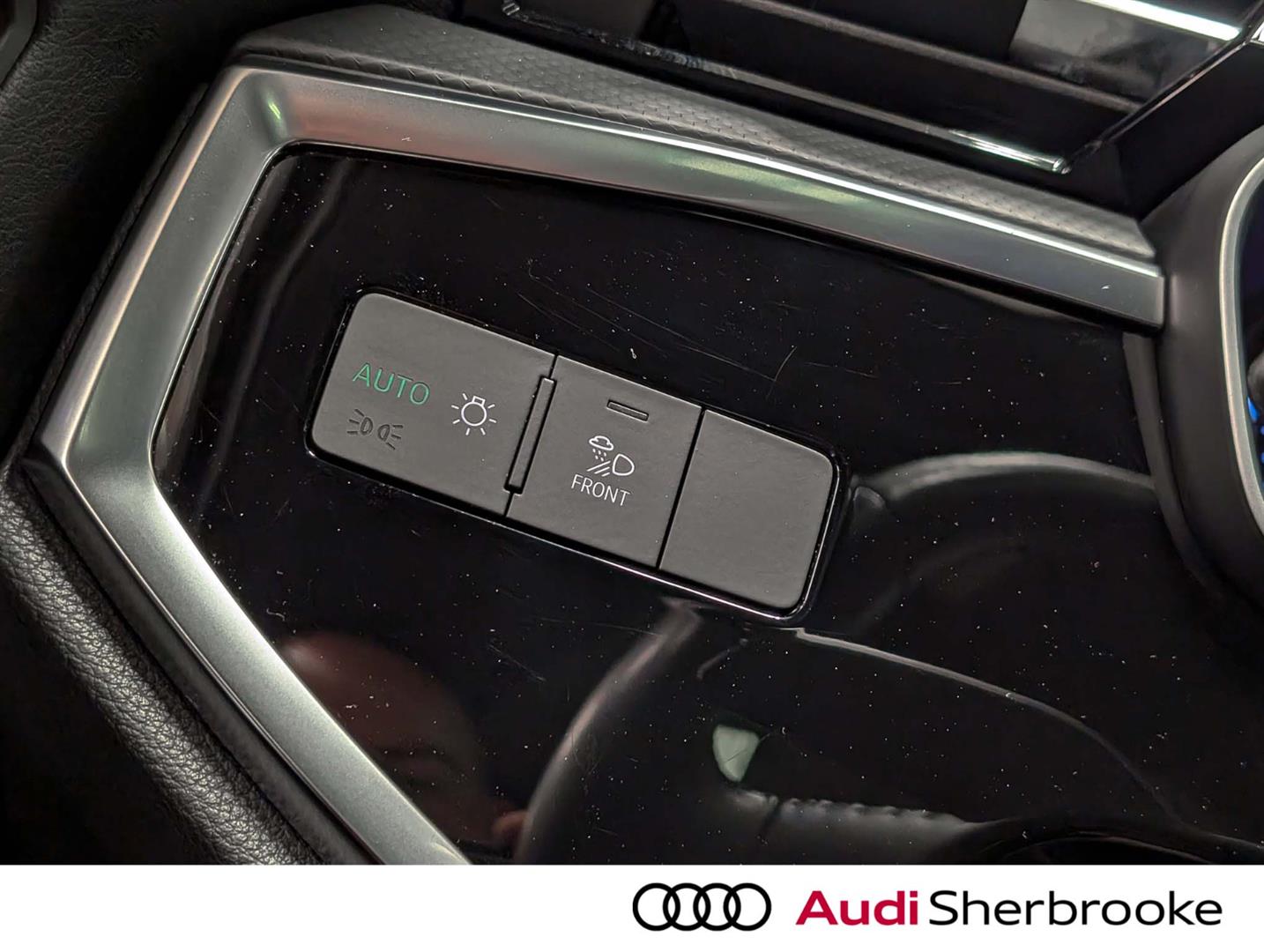 audi Q3 2020 - 23