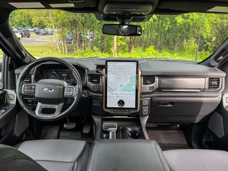 ford F-150 Lightning 2023 - 28