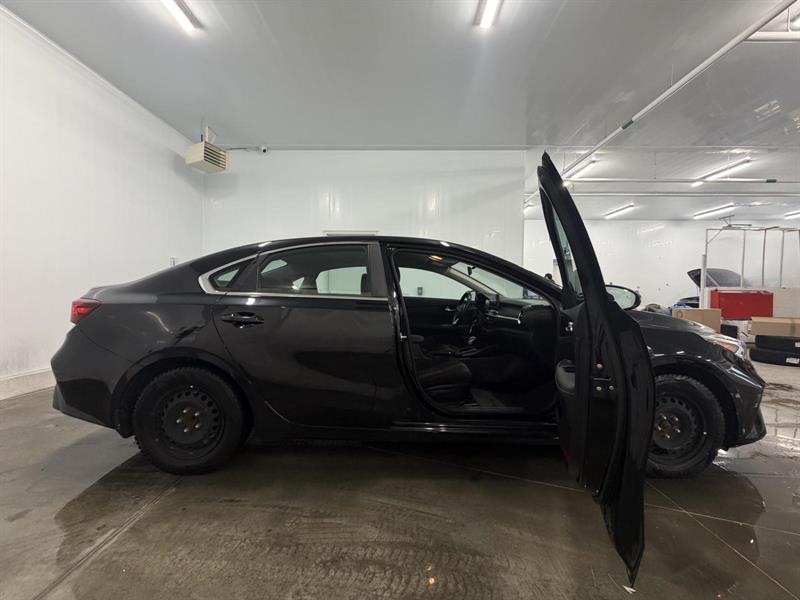 kia Forte 2022 - 9