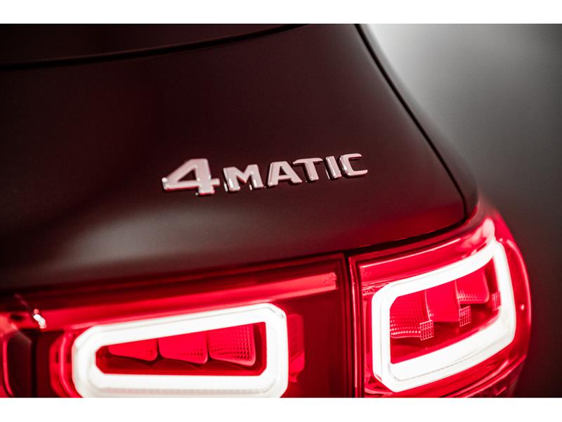mercedes-benz GLB250 2023 - 9