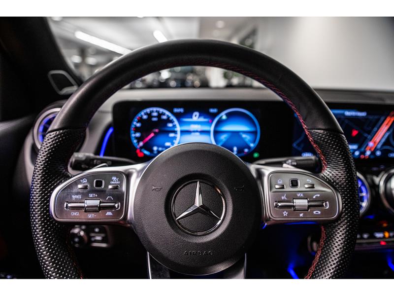 mercedes-benz GLB250 2023 - 15