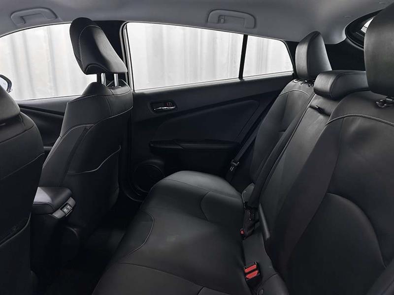 toyota Prius Prime 2022 - 16