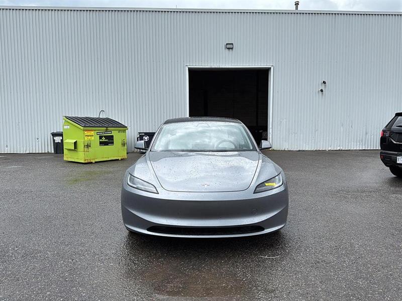 tesla Model 3 2024 - 2