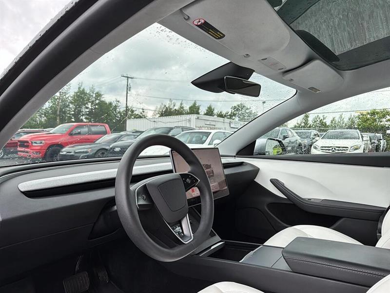 tesla Model 3 2024 - 11