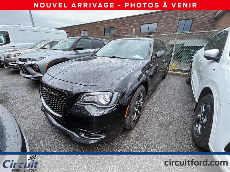chrysler 300 2022
