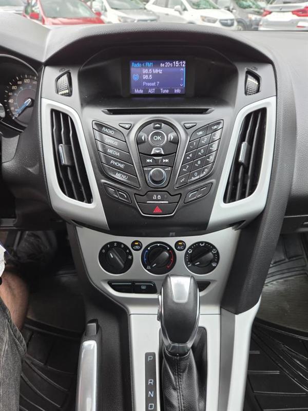 ford Focus 2013 - 22