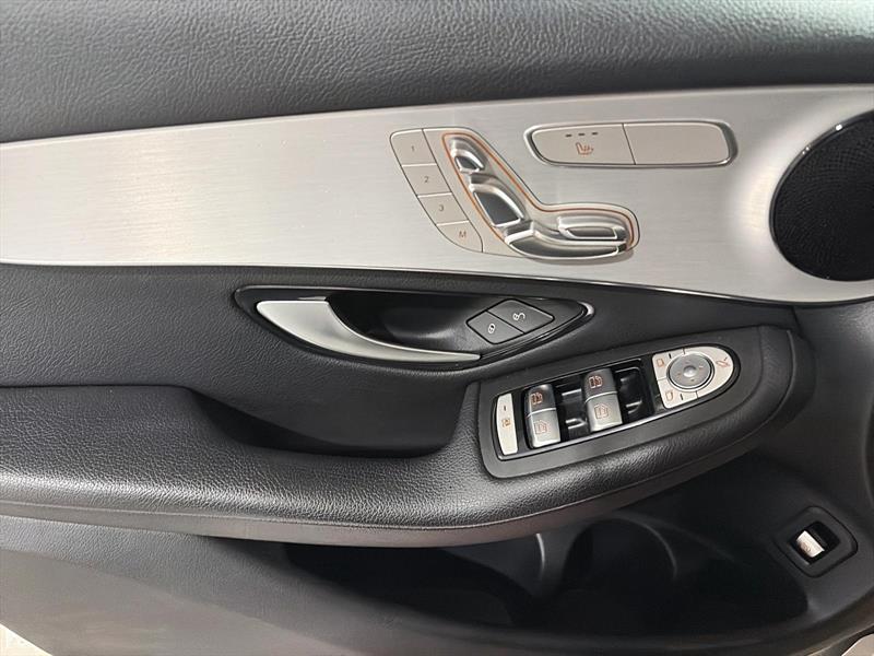 mercedes-benz GLC 2022 - 11