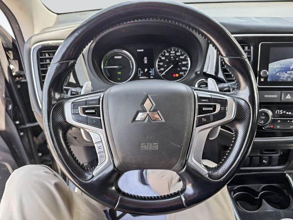 mitsubishi Outlander rechargeable 2018 - 17