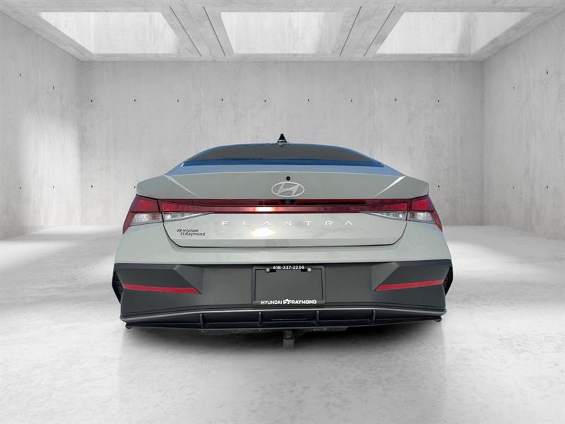 hyundai Elantra 2025 - 2
