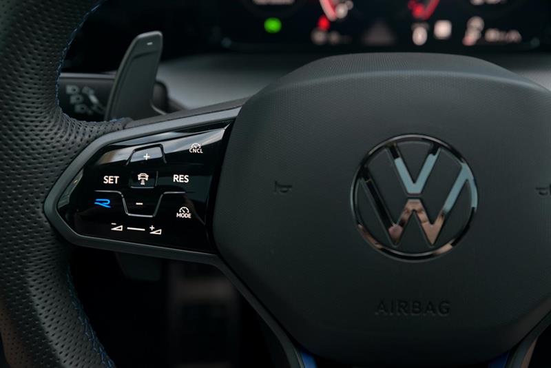 volkswagen Golf R 2025 - 17