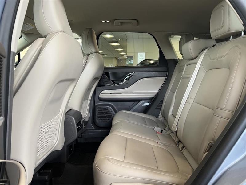 lincoln Corsair 2022 - 11