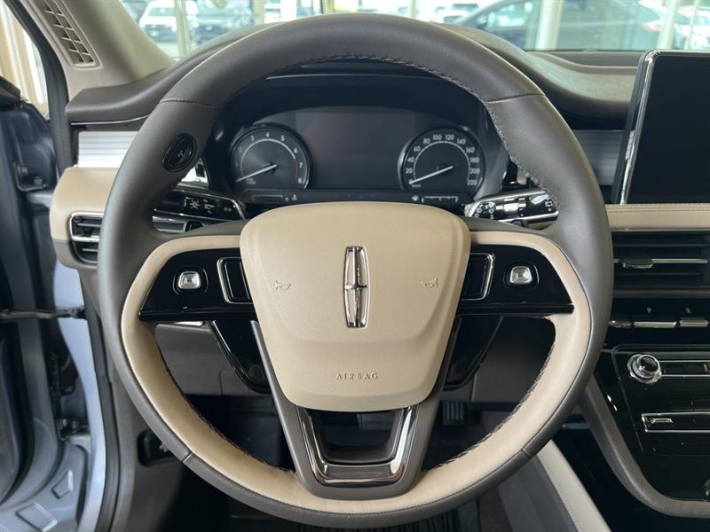 lincoln Corsair 2022 - 12