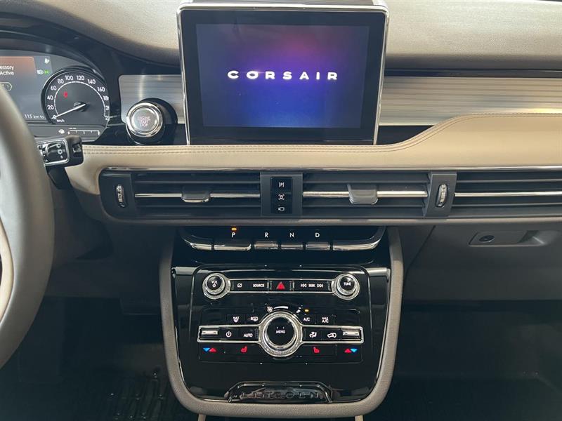 lincoln Corsair 2022 - 13