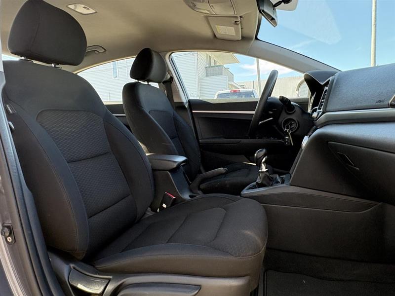 hyundai Elantra 2020 - 12