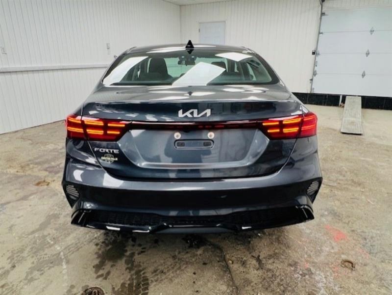 kia Forte 2023 - 8