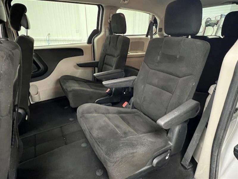 dodge Grand Caravan 2016 - 24