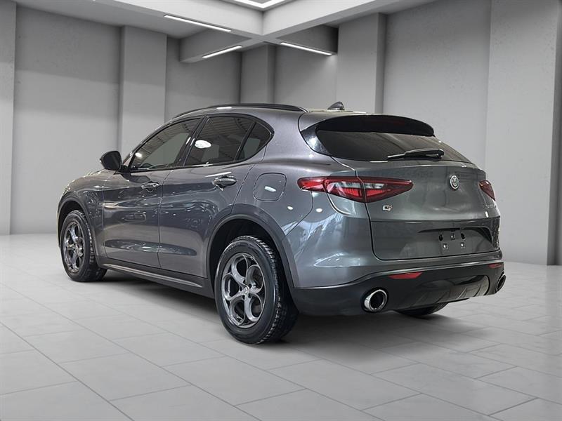 alfa romeo Stelvio 2018 - 9