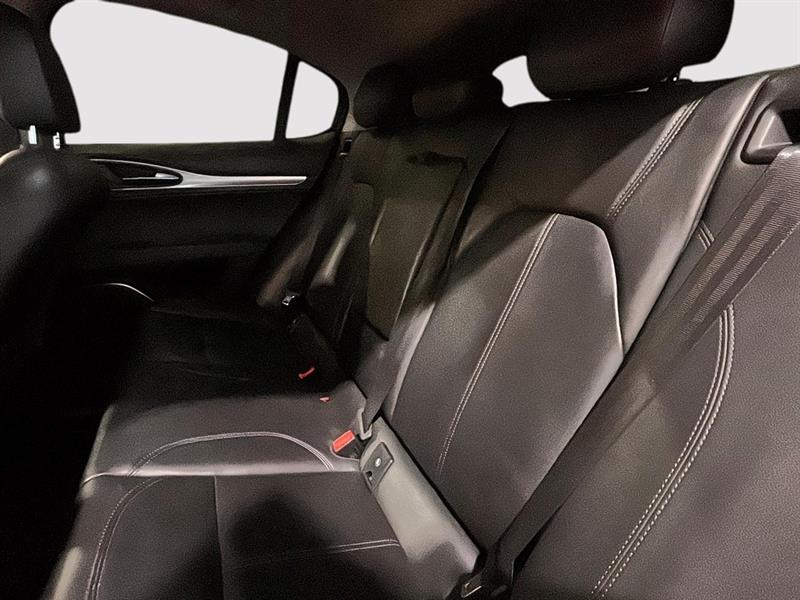 alfa romeo Stelvio 2018 - 23