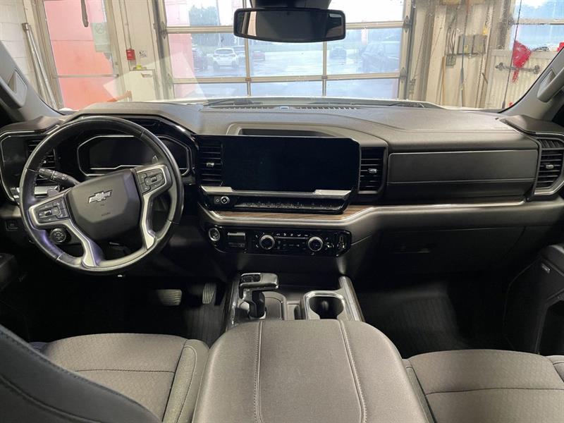 chevrolet Silverado 1500 2023 - 12