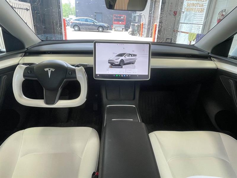 tesla Model Y 2024 - 12