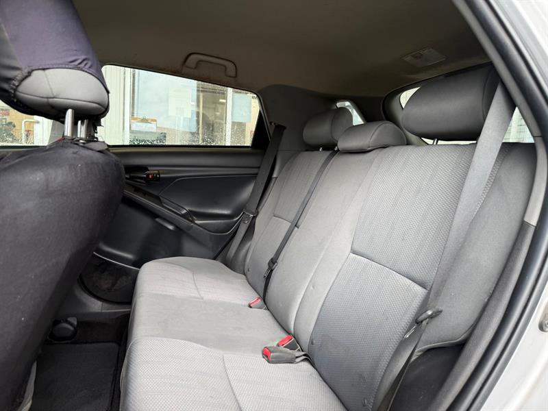 toyota Matrix 2011 - 29