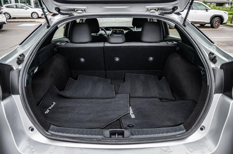 toyota Prius 2017 - 9