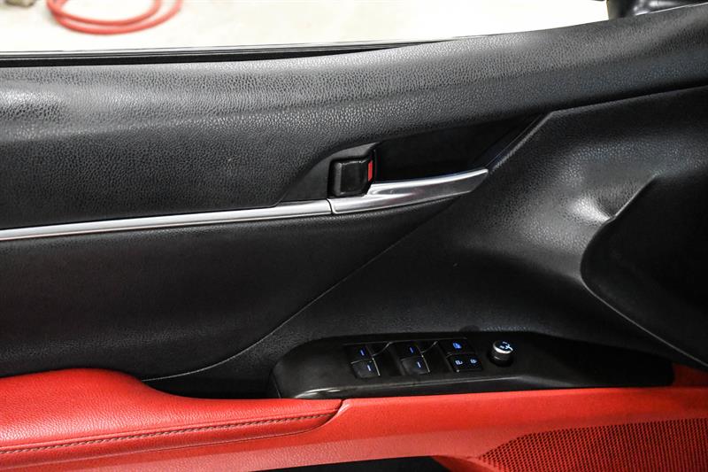 toyota Camry Hybrid 2022 - 23