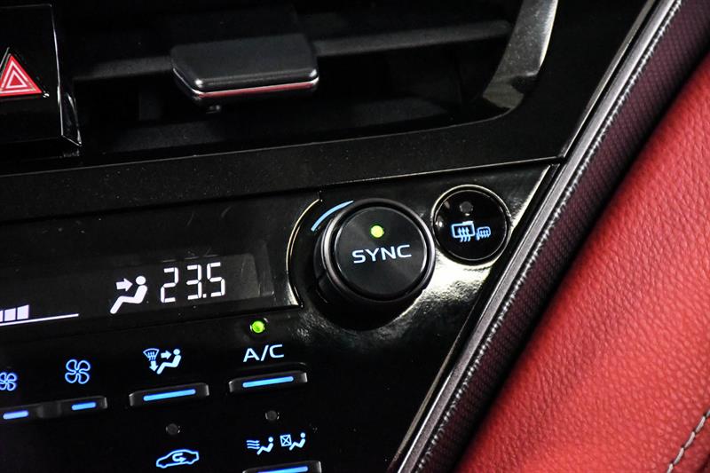 toyota Camry Hybrid 2022 - 34
