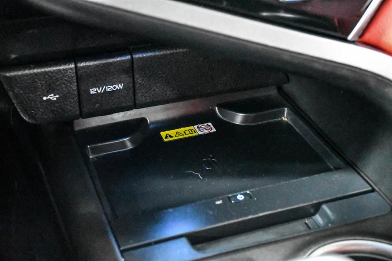 toyota Camry Hybrid 2022 - 35