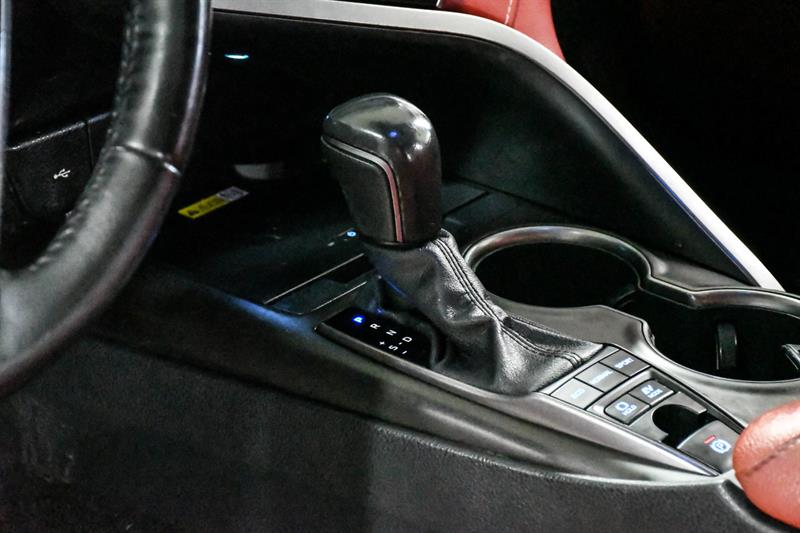 toyota Camry Hybrid 2022 - 36
